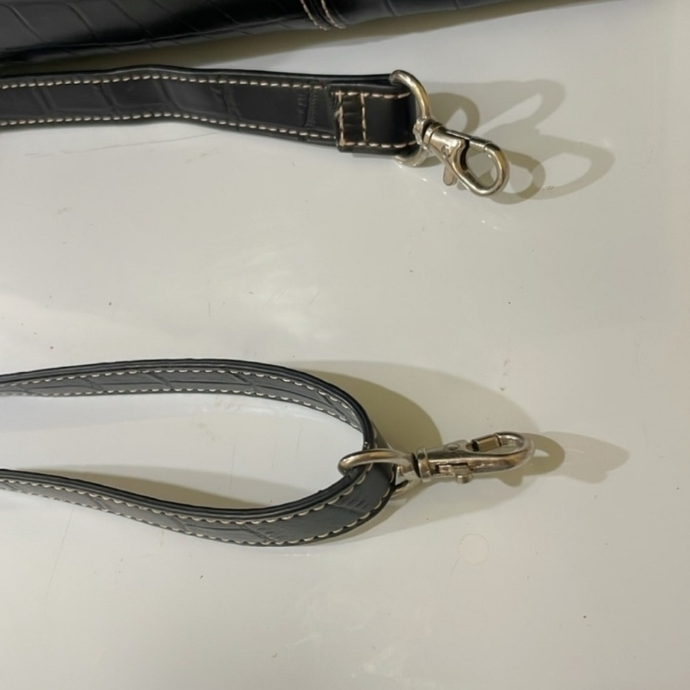 Wilsons Black Leather Travel Tote Snake Embossed Tag Adjustable Straps EUC - Picture 9 of 14